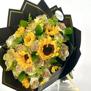 Gold Sunshine Bouquet of sunflowers