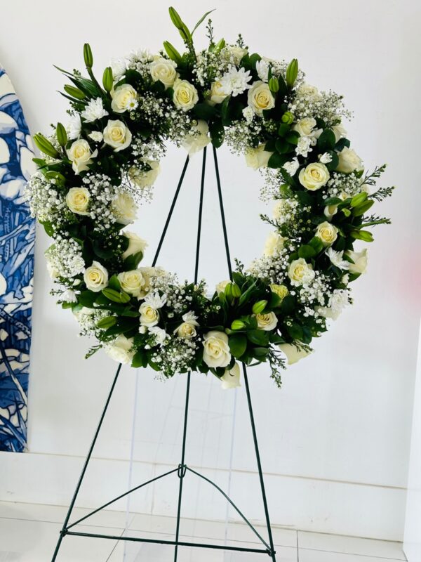 white flower crown corona de flores blancas