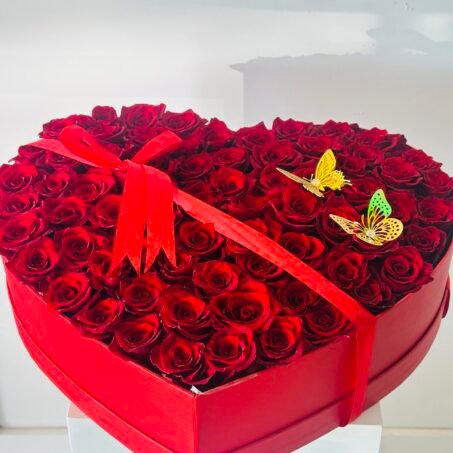 Mi amor heart box (75 roses)