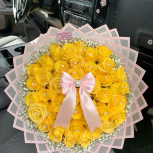 Bright delight (50 roses)