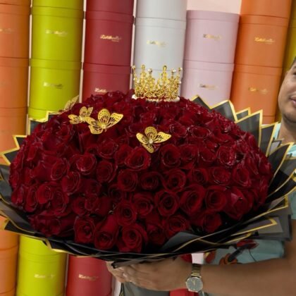 300 roses Luxury Bouquet