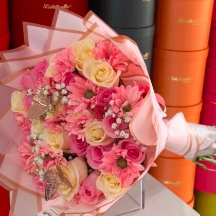 Margaritas y Rosas Bouquet